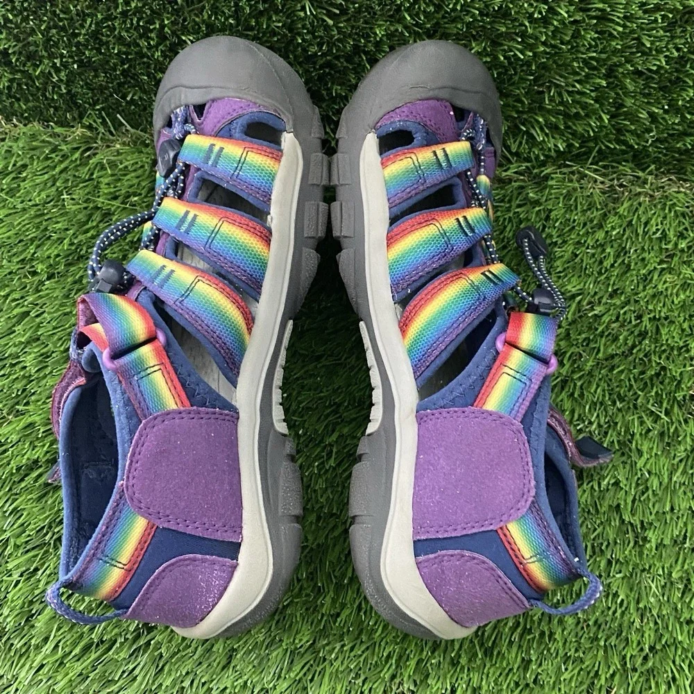 KEEN Kids Girl's Newport H2 Size 4 Closed Toe Water Sandals Purple Multi